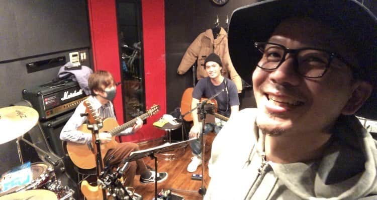 ISEKIのインスタグラム：「#明日のリハーサル #Rake #鈴木俊介 #ISEKI #2020ラストライブ #配信もあるよ #むちゃ楽しい」