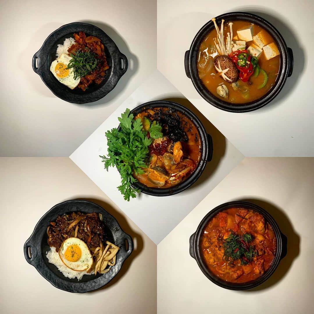 チャンボム のインスタグラム：「'띠포차 신사' 토요일부터 11am~9pm 다시 영업 시작합니다. 점심 메뉴도 새롭게 추가 되었으니 많이들 찾아주세요🍚  #닭볶음탕 #장칼국수 #직화제육덮밥 #소불고기덮밥 #된장찌개 #띠포차 #띠포차신사 #가로수길맛집 #점심메뉴」