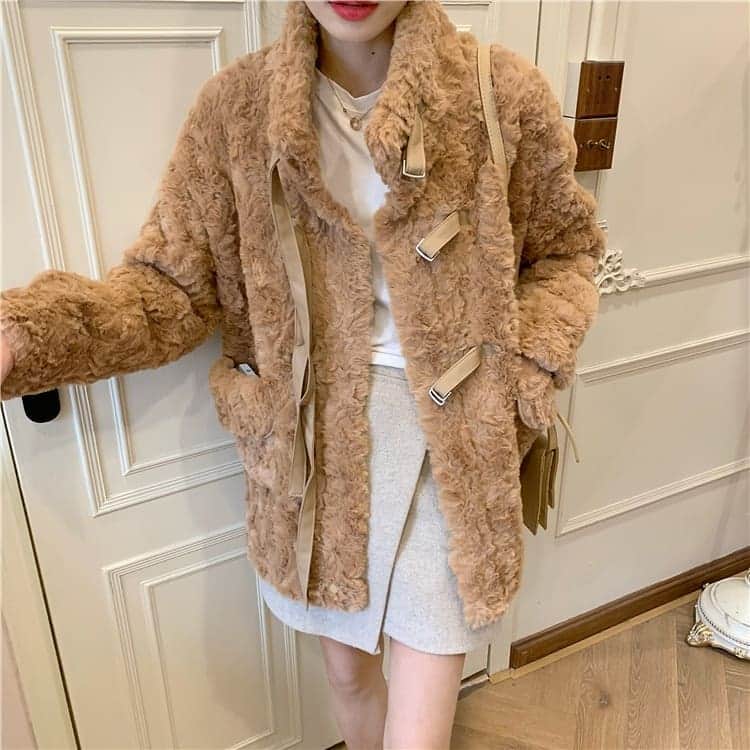 SweetHeart ショップさんのインスタグラム写真 - (SweetHeart ショップInstagram)「ダボっと感パーカー モコモコ ジャケット SHW541401  (￥3,980)  新作アイテムか 入荷  #ボア #ジャケット #コーデュロイ #ボアジャケット #アウター #カジュアル#カジュアルコーデ#シンプル#シンプルコーデ#トレンド#ママコーデ#プチプラ#フォロー#コーデュロイ #コーデ#ファッション#韓国ファッション#セレクト#スタイル#しまむら#gu#ジーユー#裏ボア#ユニクロ」12月16日 20時52分 - sweetheartstore0711