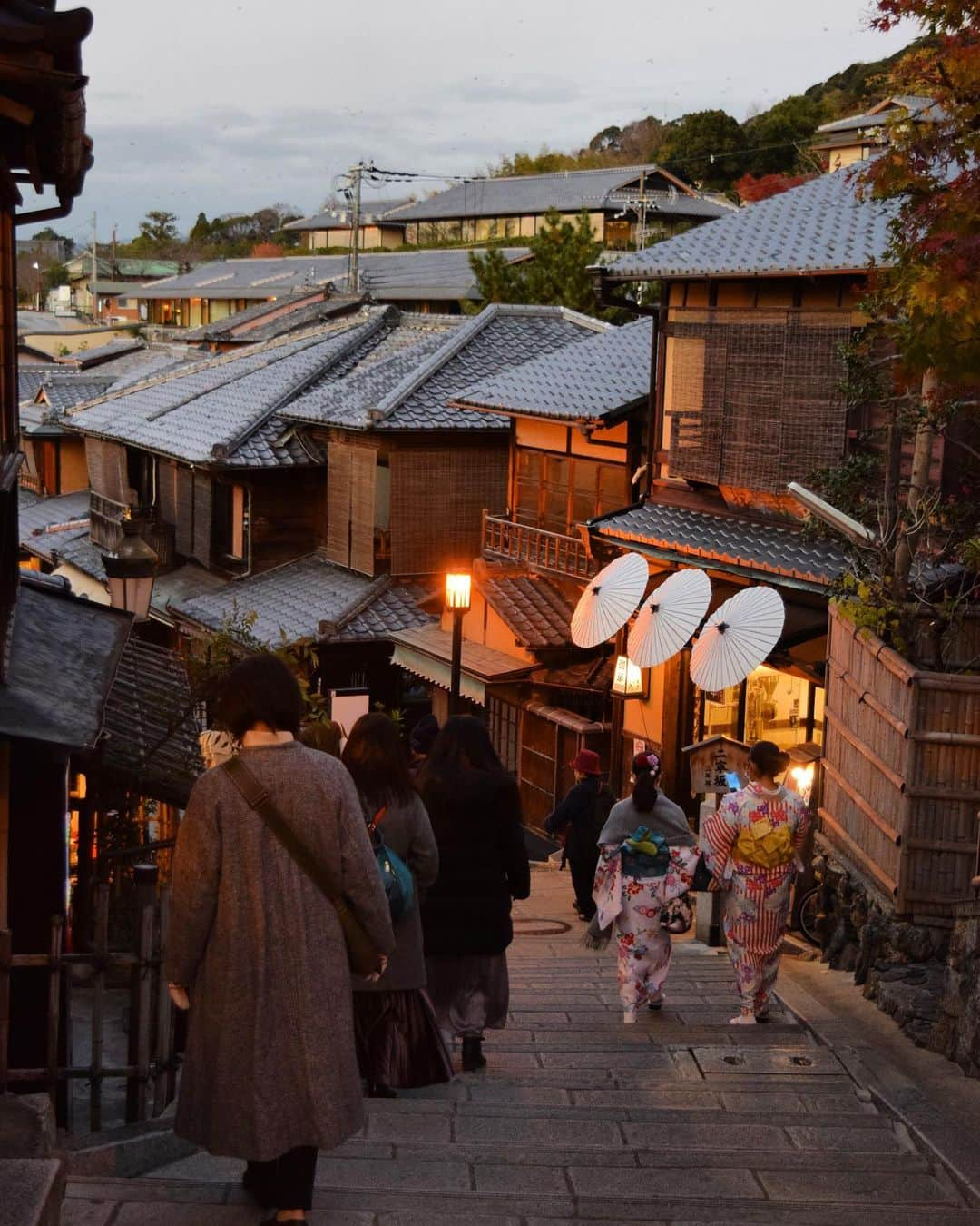 ジョサイア・ハーリーのインスタグラム：「Traveling to Kyoto was definitely a highlight of 2020.  . . . #kyoto #gojapan #travelgram #japan_of_insta」