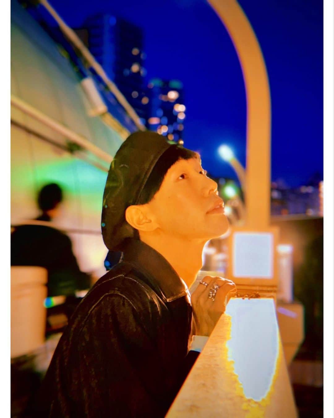 坂口涼太郎さんのインスタグラム写真 - (坂口涼太郎Instagram)「🌌🌠🌃🎆 #涼短歌」12月16日 20時46分 - ryotarosakaguchi