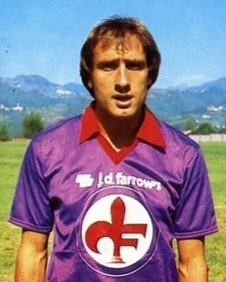 ACFフィオレンティーナさんのインスタグラム写真 - (ACFフィオレンティーナInstagram)「Buon compleanno, Ciccio Graziani 🎂⚜️ Happy Birthday, Ciccio Graziani 🎂  #ForzaViola 💜 #Fiorentina #ACFFiorentina #Graziani #CiccioGraziani」12月16日 20時46分 - acffiorentina