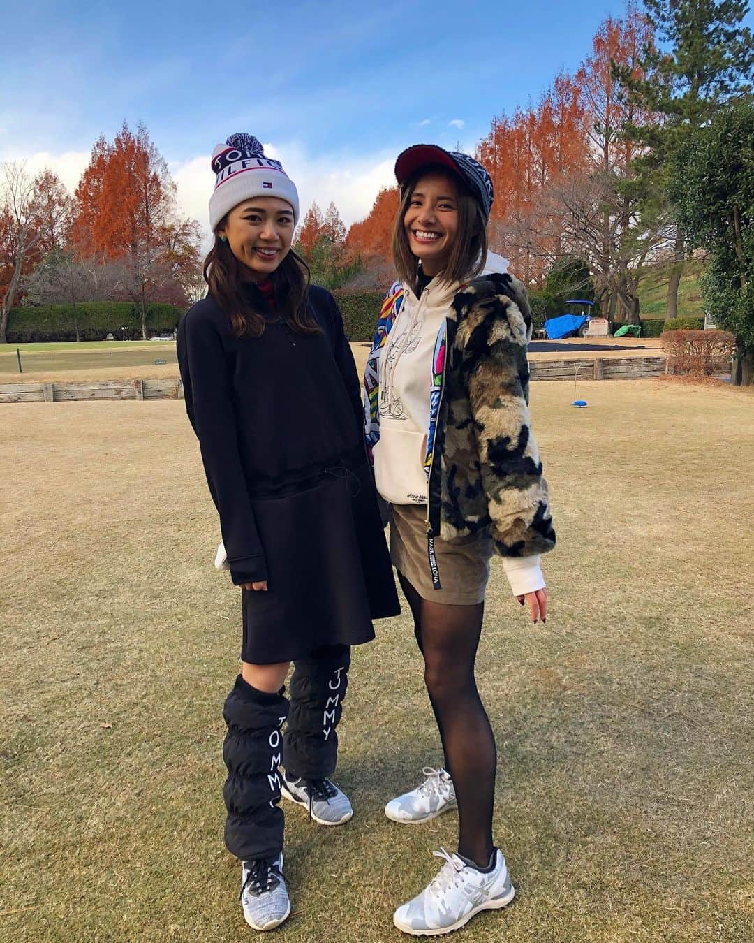 佐野千晃のインスタグラム：「ひっさしぶりのゴルフ⛳️﻿ ﻿ 寒過ぎたけどやっぱり自然の中のお散歩的な感覚でスポーツできるって幸せ🤤﻿ ﻿ スコアはあんまり良くなかったけど楽しいのが一番！﻿ ﻿ 時計つけてなんとなく測ってたら10km走ったり歩いたりと移動してたから、心も身体もリフレッシュ出来た！﻿ ﻿ 自然はすごい🤤﻿ ﻿ TGRぶりのミサトにも会えて変わらず面白かった🤤笑﻿ ﻿ #workout #training #sport  #wear #sportwear #スポーツ #筋トレ女子 #筋トレ #ワークアウト #スポーツウェア #筋肉 #筋肉美 #go  #run #running  #marathon  #ゴルフ #ゴルフ女子 #ゴルフ好き」