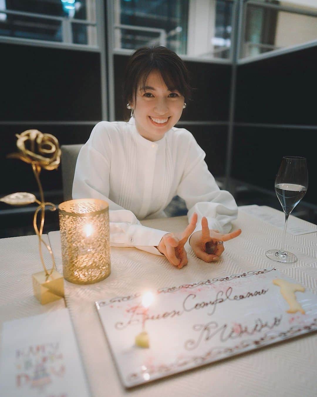 mikicoco00のインスタグラム：「* お誕生日☺️🎂🥂✌️ * いくつになっても お祝いしてもらえるのは嬉しいですね♡ * 願い事するタイミングが 新しいと言われた動画🤣🤫  何気ない毎日を大切に 沢山笑って過ごしていきたいです😆🙌  これからもどうぞ宜しくお願いします☺️💗 * * * * *  #いつもありがとうございます  #happybirthday#1213#お誕生日  #onepiece#louren#fashion #Earrings#keico_acce」