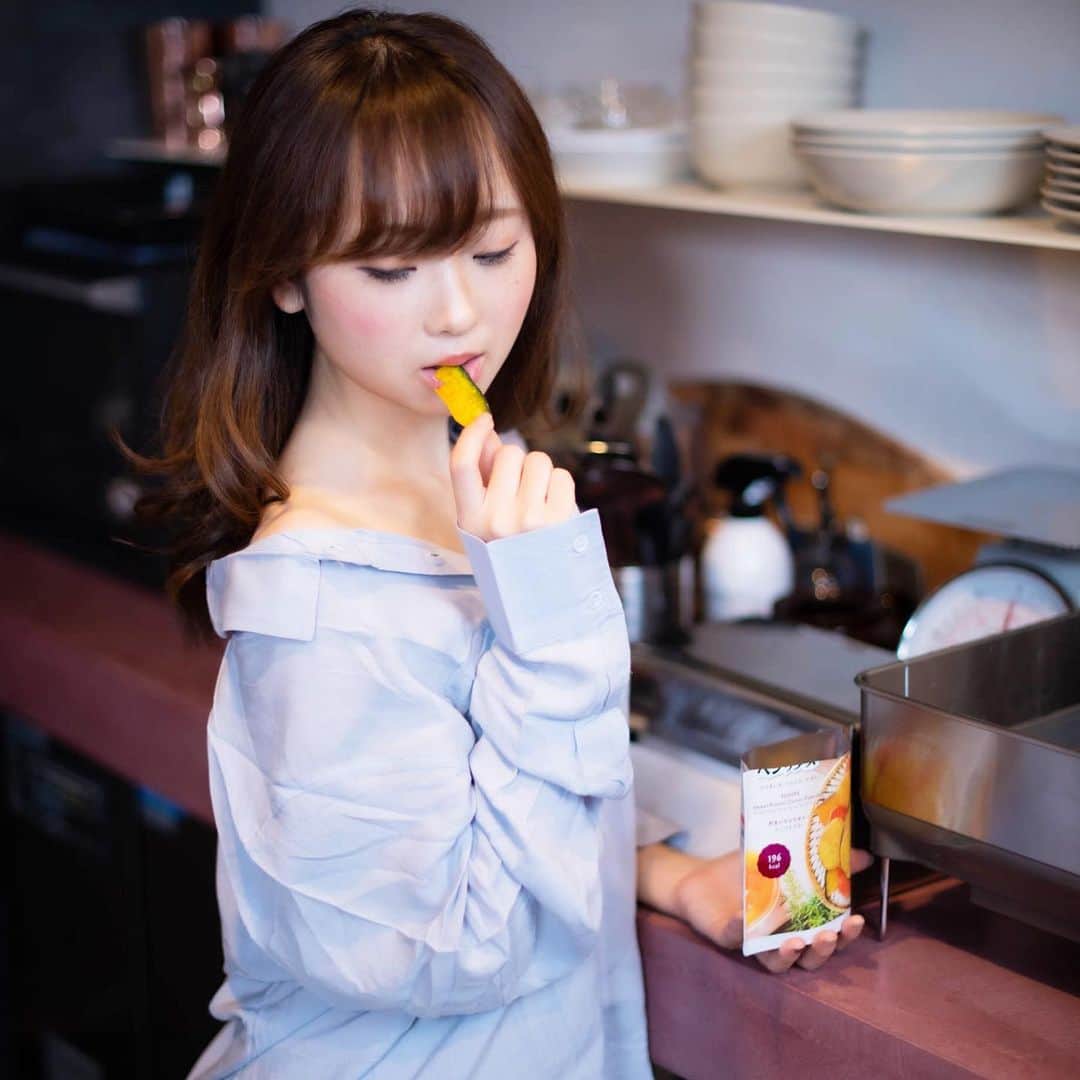 のインスタグラム：「. このLAWSONで売ってるベジップスめっちゃ好きなんだけど わかる人いる？🎃🍆🍅🍠🥦 .  #撮影モデル #ヘアセット  #被写体モデル #サロンモデル希望 #サロンモデル #サロンモデル募集中 #関東サロンモデル #関東サロモ #サロモ #撮影モデル #撮影依頼募集中  #model #お洒落さんと繋がりたい #followｍe #instagood #fashion #カメラ好きな人と繋がりたい #ポートレート撮影 #メイク好きな人と繋がりたい #一重 #ポートレート #ポートレート撮影 #ポートレート好きな人と繋がりたい #脚スタグラム」