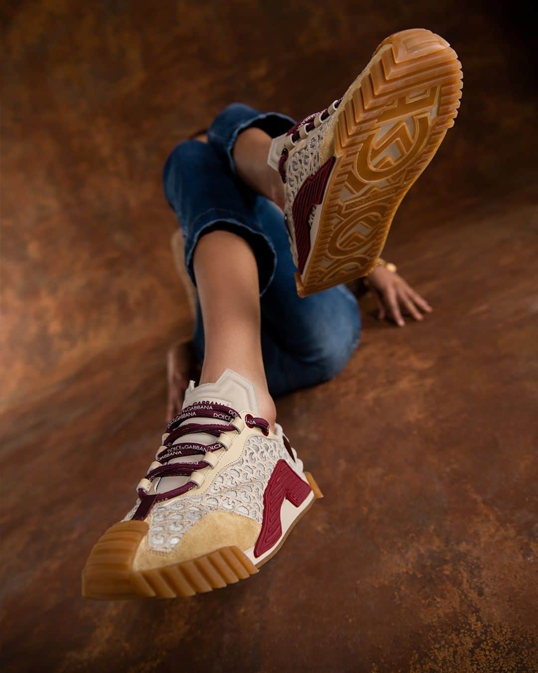 のインスタグラム：「#DolceGabbana together with Hypebeast and Hypebae unveil the latest release of the bold #DGNS1 sneakers.   An all-over logo print in fabric renders the beige and red model even more unique.   Discover more at the link in bio.」