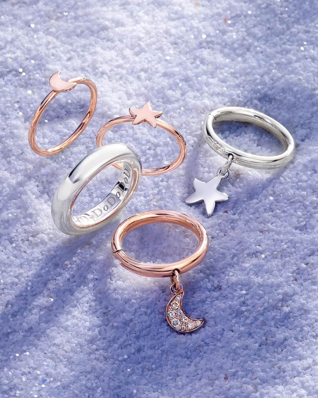 のインスタグラム：「@veronicaferraro stacks her rings and her gifts for the perfect DoDo look.   #DoDoCharms #CharmingJewelry #DoDoWinter」