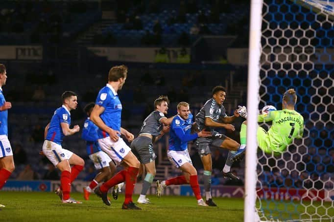 ジョーイ・バートンのインスタグラム：「Hard fought draw at @officialpompey   Great together and team spirit shown . Back to back clean sheets. 4 points from 2 tough road games. @ftfcofficial #codarmy」