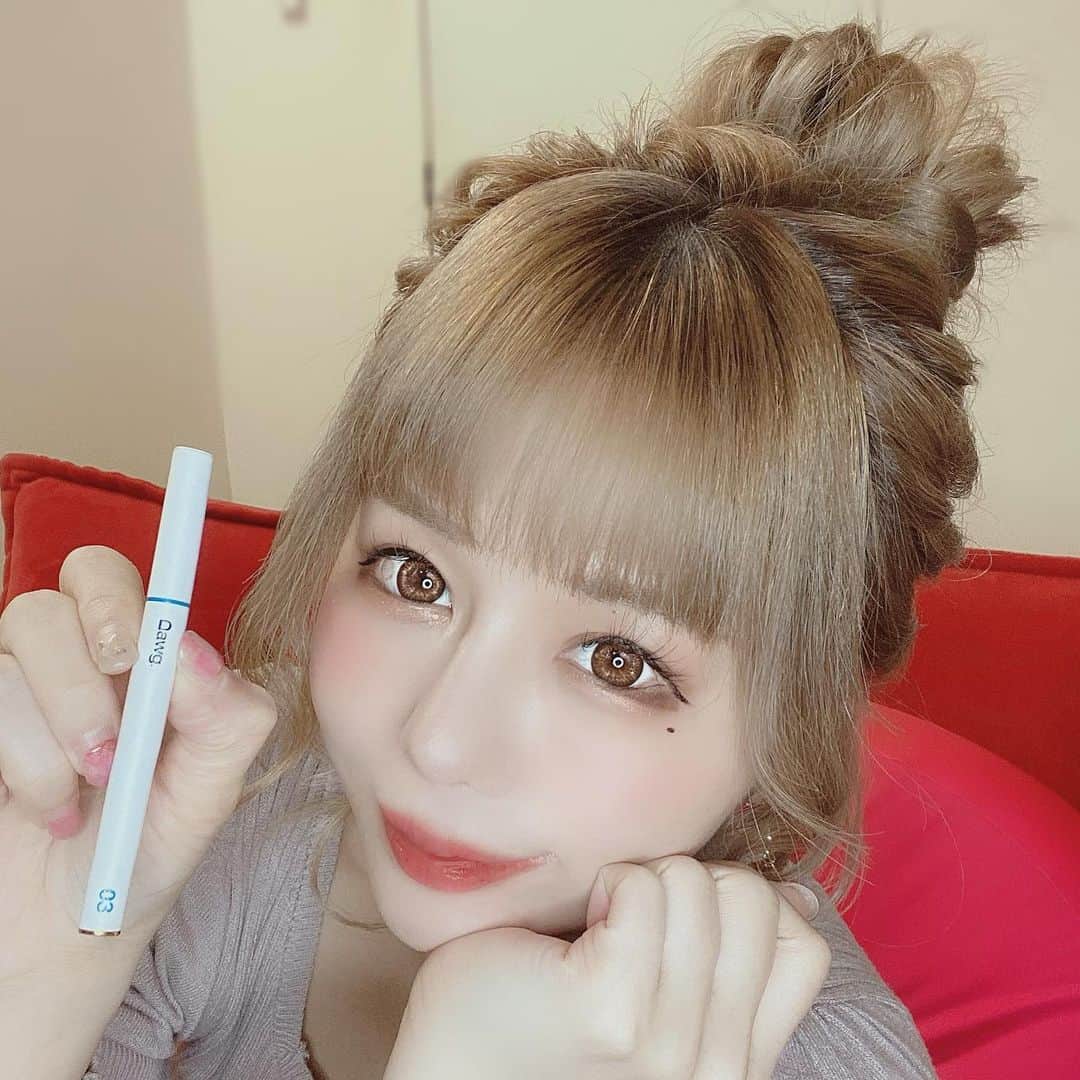 のインスタグラム：「🚬🙅🏻‍♀️ シーシャハマってるから お家でもニコチン0の Dawg吸い始めたの👍🏻 ミントのフレーバーですっきり！ . #電子タバコ#シーシャ#ニコチンゼロ#dawg#日本製#cbd#pr」