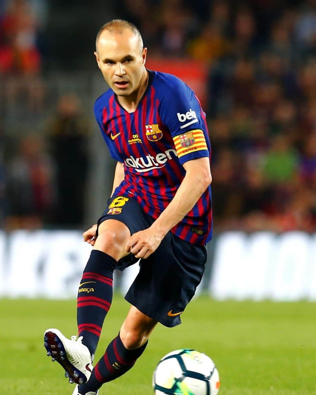 LFPさんのインスタグラム写真 - (LFPInstagram)「Your magic will always be there. We are already waiting for your return, champion. Wishing you a speedy recovery, @andresiniesta8! 💪❤️  La magia seguirá ahí. Nosotros ya estamos esperándote, campeón. ¡Un día menos para volver, #Iniesta! 💪❤️  #LaLiga #LaLigaSantander #Football #LaLigaIcons」12月16日 21時28分 - laliga