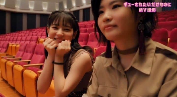 モーニング娘。'20のインスタグラム：「- . 加賀さん大好きです！の莉央ちゃん . . #加賀楓 #北川莉央 . .」