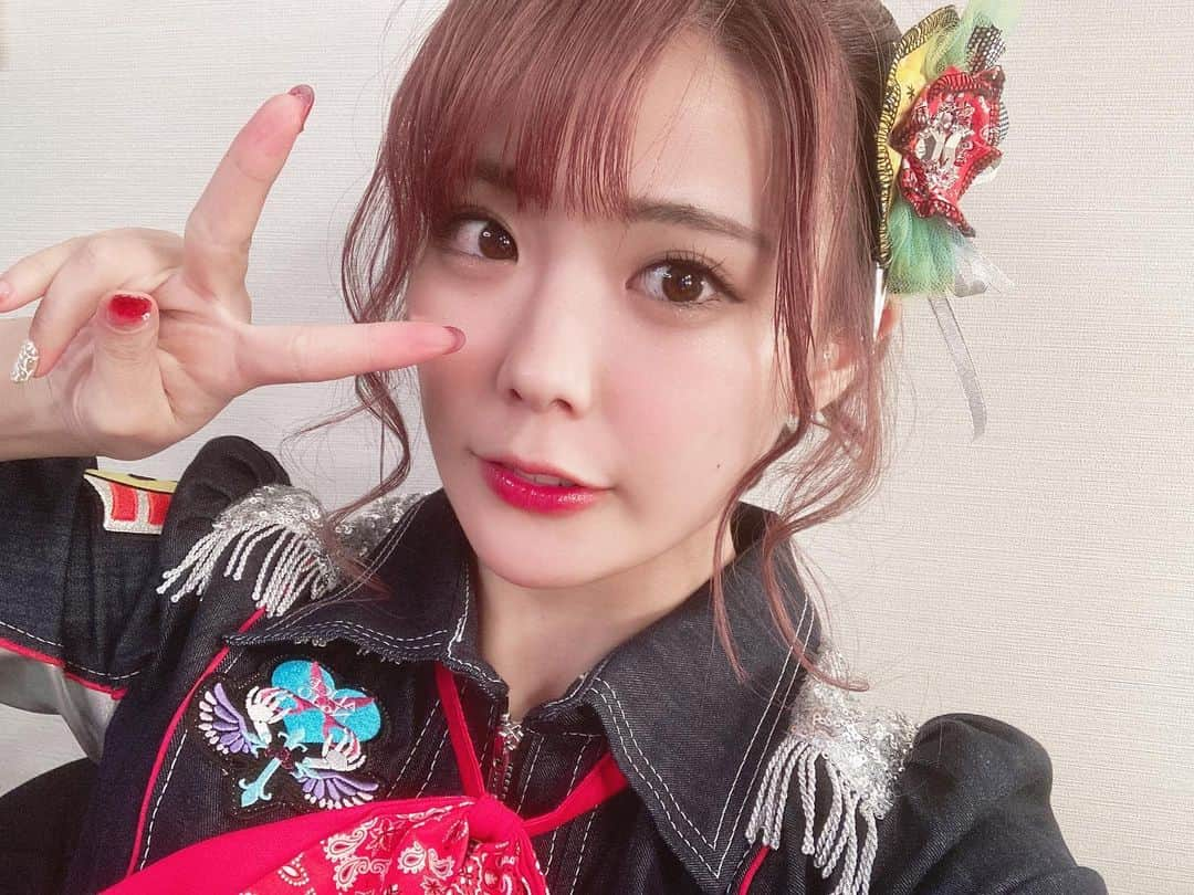 川村虹花さんのインスタグラム写真 - (川村虹花Instagram)「ワンマンライブでは、ポニーテールにしました！！ 前日にピンクに染め直したので、ファンの方から見つけやすかったって言われて よかったー！🥰 #ピンクヘアー #ポニーテール」12月16日 12時44分 - nanaka_kawamura