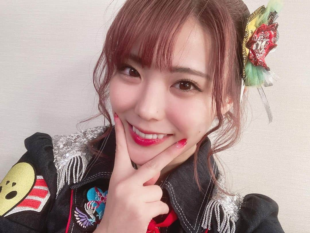 川村虹花さんのインスタグラム写真 - (川村虹花Instagram)「ワンマンライブでは、ポニーテールにしました！！ 前日にピンクに染め直したので、ファンの方から見つけやすかったって言われて よかったー！🥰 #ピンクヘアー #ポニーテール」12月16日 12時44分 - nanaka_kawamura