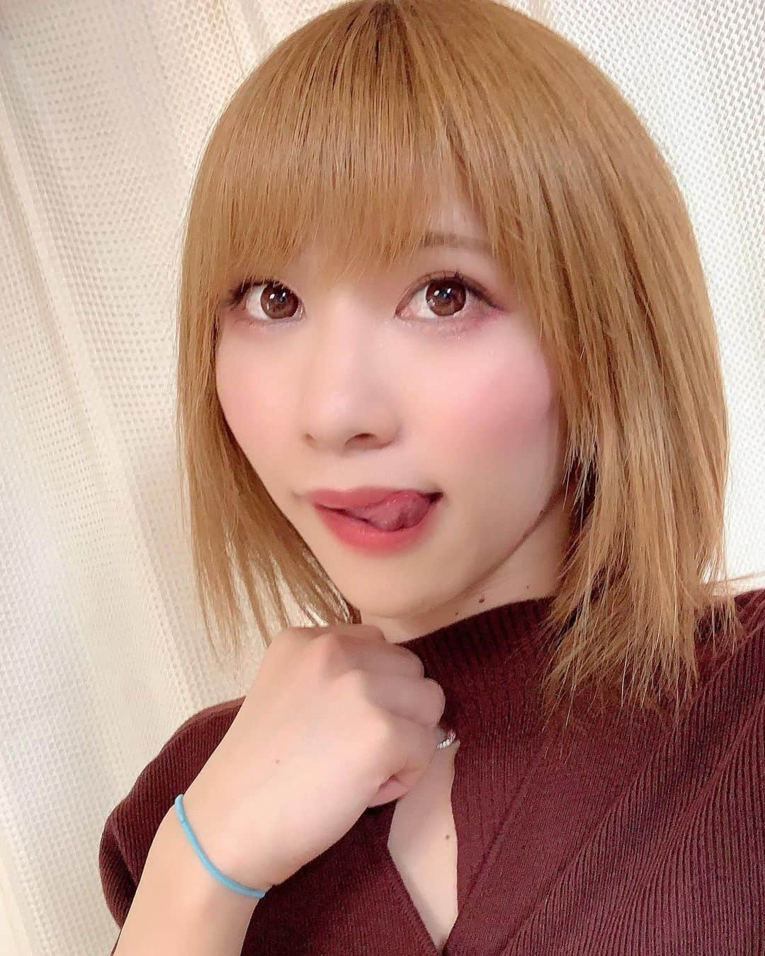 まゆりのインスタグラム：「てへ🙈」