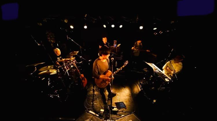 荒井岳史のインスタグラム：「2020年12月15日(火)  F.A.D Live Stream 荒井 岳史（Band Set） ONE MAN LIVE  荒井 岳史（Band Set） （Key：三浦康嗣 / Ba：村田シゲ / Dr：一瀬正和 / Gt：星野概念）  ご視聴頂いた方々、ありがとうございました！  数年ぶりのソロバンド、無条件に楽しすぎてリハも含め充実した時間を過ごすことができました。 久しぶりにロスってしまうくらいの良い日になりました。  今回のお話しをくださったFADの皆様、関係者各位、本当にありがとうございます。  サポートメンバーの皆も本当に最高で、もっと自分自身が精進していかないとなぁという気持ちになりました。豪華なメンツなんで。  またこういう機会があればいいなと思います。  FADのYouTubeチャンネルにて12/20(日)23:59までアーカイブが残っているそうです！  #一瀬正和 #村田シゲ #三浦康嗣 #星野概念 #荒井岳史」