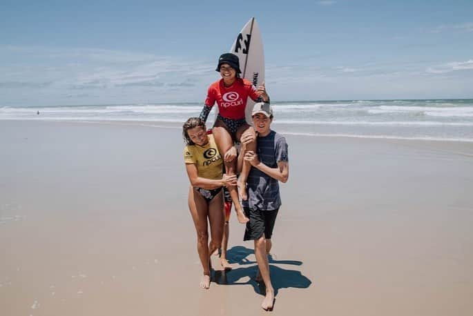 Lilliana Bowreyさんのインスタグラム写真 - (Lilliana BowreyInstagram)「over the moon to have taken out the U16 girls rip curl grom search! can’t wait for nationals 😋」12月16日 15時23分 - lillianabowrey
