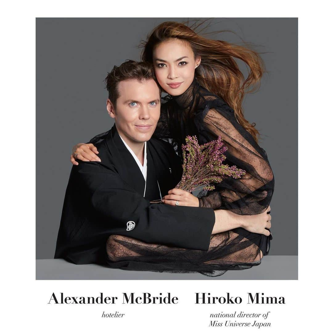 レスリー・キーさんのインスタグラム写真 - (レスリー・キーInstagram)「WE ARE THE LOVE featuring Alexander McBride & Hiroko Mima @hirokomima   Thank you to all 40 beautiful couples who gave up their supports in this marriage equality project and gathered all their precious time to attended our wedding party at the Tokyo American Club on 22 November 2020.Love is Love, Love is All, Love Wins, Family Love etc  Photographed by @lesliekeesuper Styling by @enosogohs  Hair & Makeup by Teachers of @yamano_bc  Flowers by @bloomandstripes  Kimono collection by @jane.aiko.yamano  #WeAreTheLove #いいふうふの日 #marriageequality」12月16日 16時26分 - lesliekeesuper