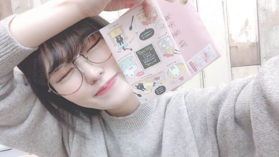 東条蒼のインスタグラム：「＊ ・ ・ ・ いつも事務所にお手紙やプレゼントをいただき、ありがとうございます☺️ ・ ・ とてもうれしいです！！ ・ ・ これからもAV女優として活躍していけたらと思いますので、応援よろしくお願いします🥺❤️ ・ ・ 応援してくださるみなさんのことが大好きです！ ・ ・ ・  ・ #撮影会#東条蒼 #クルーズグループ #セクシー女優 #av女優 #メガネ女子 #黒髪 #ショートヘア #あおたん　#teamメレンゲ #followｍe #following #japan #girl #photooftheday #tagsforlikes #instalike  #台湾 #香港 #粉我 #拍照 #照片 #人像攝影」