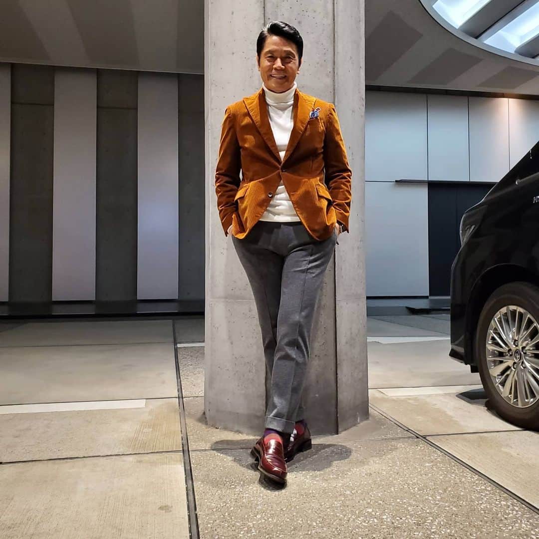 峰竜太のインスタグラム：「#アド街ック天国 https://twitter.com/admati_official/status/1278965427142451200?s=12 #jacket#lardini#turtleneck#unitedarrows#pants#PT#shoes#paraboot」