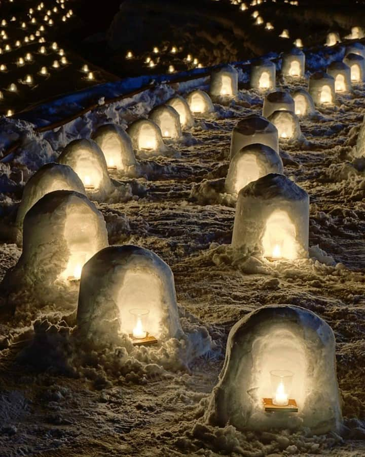 JALさんのインスタグラム写真 - (JALInstagram)「. The lights at the Yunishigawa-onsen Kamakura Snow House Festival give us a warm and fuzzy feeling inside. #DramaticDecember  小さなかまくらの灯りが広がる #湯西川温泉かまくら祭 🕯️ やさしい光に心もほっこりしませんか？ . . Photo by @co3mcm Post your memories with #FlyJAL  #JapanAirlines #japan #nikko #japan_night_view」12月16日 17時30分 - japanairlines_jal