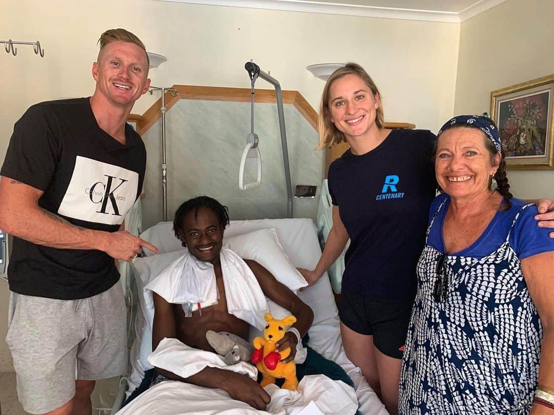 マデリン・グローヴスのインスタグラム：「Happy 21st Bday to our mate Holen!   It was one year ago Holen arrived in Brisbane from Vanuatu for life saving cancer treatment. Holen is doing SO much better these days, pretty much runs between Wynnum and the Valley, he’s an absolute legend.   However, Holen still requires treatment for another year and it’s extremely expensive.  What better birthday present could someone receive than affording life-saving Leukaemia treatment   If you’re able to, any donation towards Holen’s treatment or even just sharing the gofundme link would be so greatly appreciated and will go far in helping this young man get healthy, and hopefully represent Vanuatu in swimming at #Tokyo2021   Holen has an amazing story and you can read more via the gofundme.com/help-for-Holen link in my bio  Please join me in wishing this king a Happy 21st Bday and please consider donating or sharing :) #HelpforHolen」