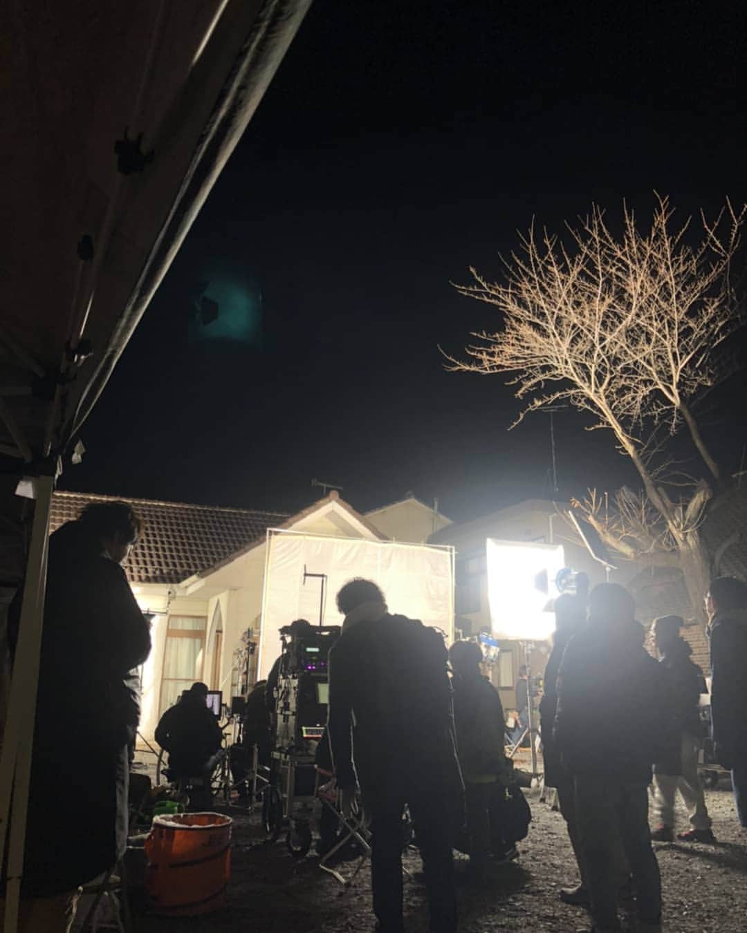 光石研のインスタグラム：「東京近郊、ナイトロケ✌️ 今夜は冷えてます🥶 【by 光石】」