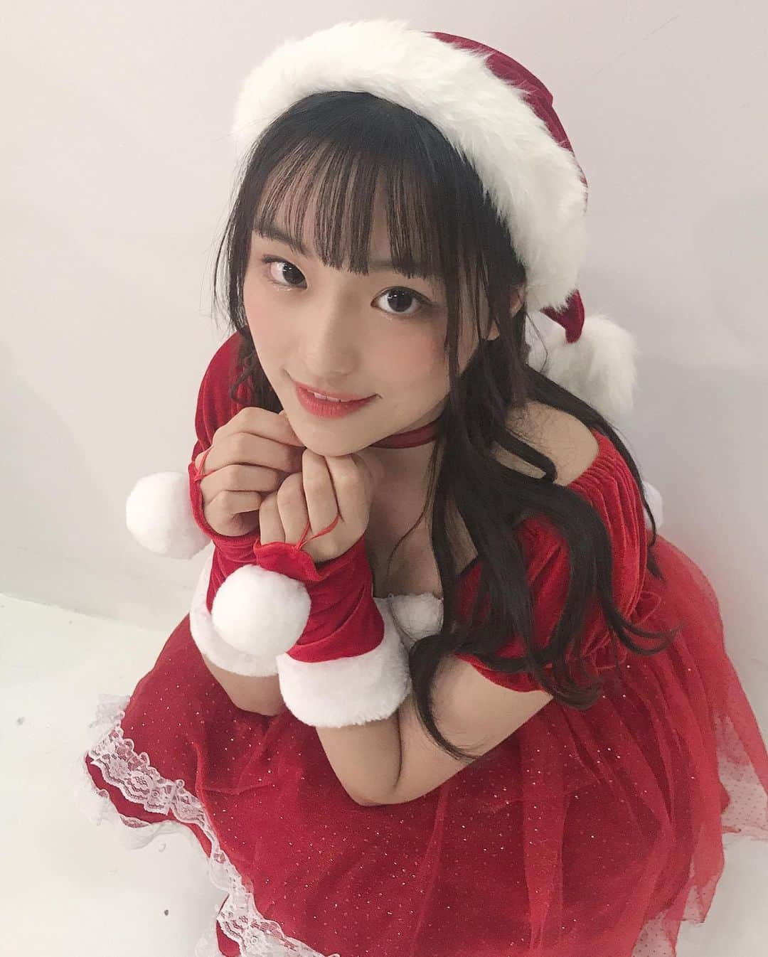 宇田川桜夢さんのインスタグラム写真 - (宇田川桜夢Instagram)「サンタさん🤶♡  #生写真 #オフショット #クリスマス #サンタコス #クリスマスコス #ラストアイドル #宇田川桜夢」12月16日 17時47分 - u.s02