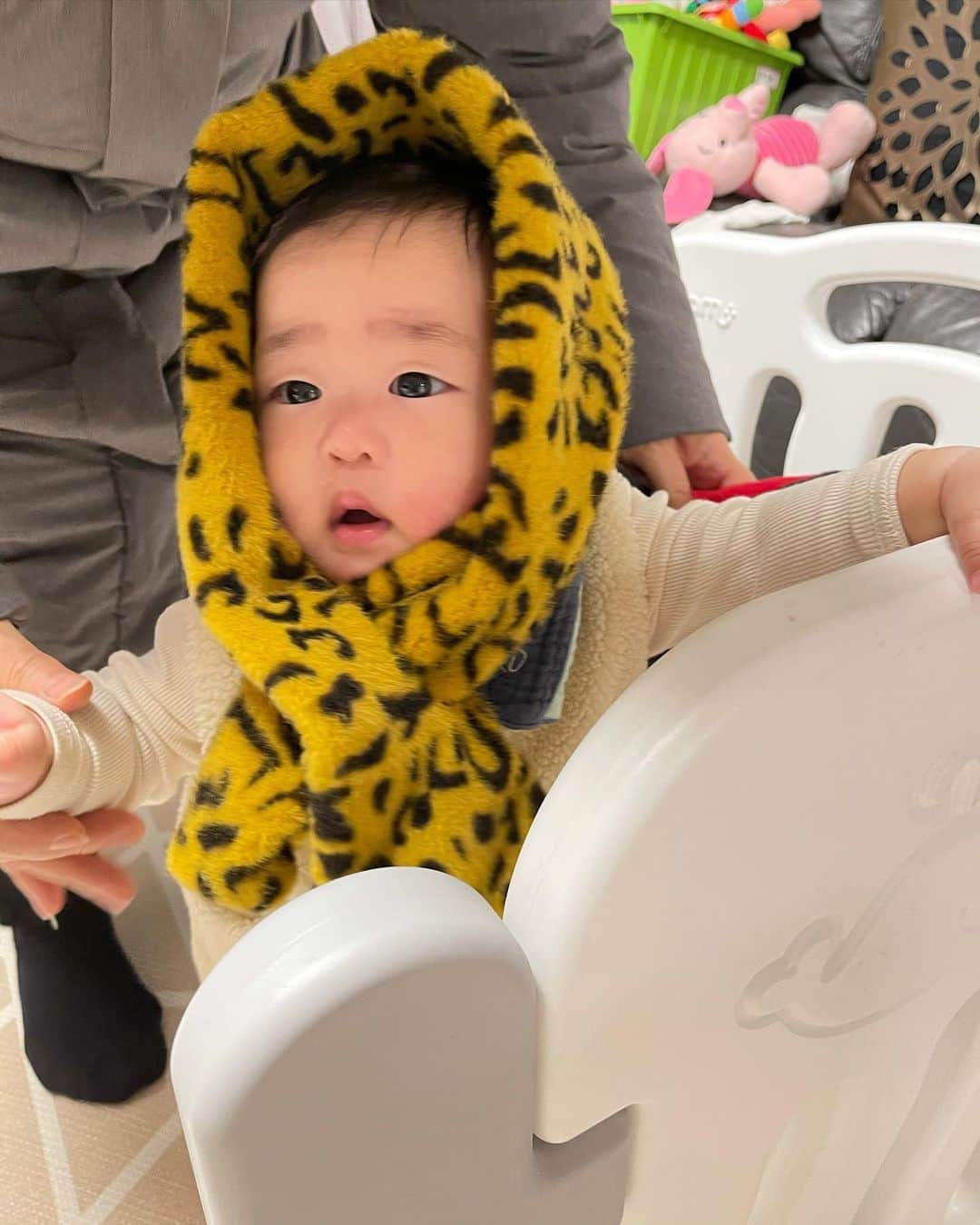 イ・ユンジのインスタグラム：「밖에 많이 춥다던데. 어흥 #그래도한번나가보고싶어요#여기저기처음가보고싶은데가많아요#코로나블루#힘을내어보자아가」
