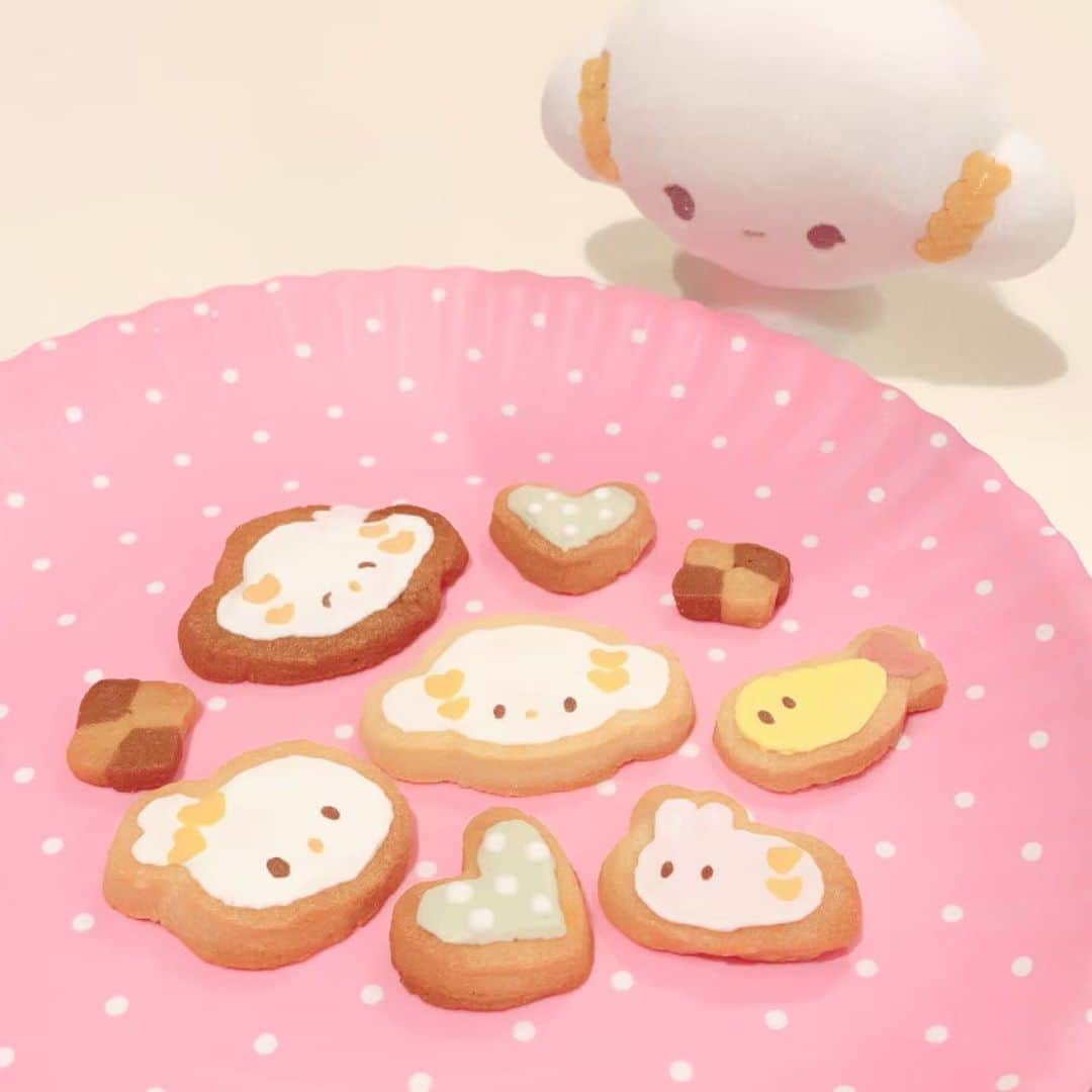 こぎみゅん（サンリオ）さんのインスタグラム写真 - (こぎみゅん（サンリオ）Instagram)「みゅ〜ん･･ クッキーつくるの、むずかしいみゅん･･🍪 こぎみょんのために、がんばるみゅん･･！ #サンリオ #キャラクター #小麦粉の妖精 #こぎみゅん #sanrio #character #cogimyun #ようこそこぎみょんパーティー大作戦」12月16日 18時12分 - cogimyun_official