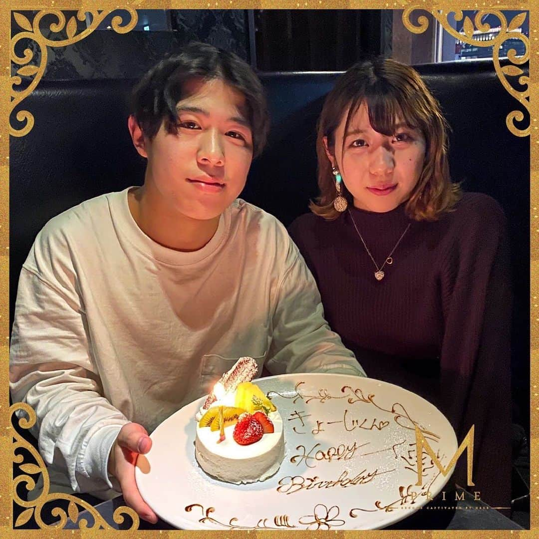 M PRIMEのインスタグラム：「ｰｰｰｰｰｰｰｰｰｰｰｰｰｰｰｰｰｰｰｰｰｰｰ﻿ ﻿ @akari00s 様﻿ 先日は記念すべきお誕生日のお祝いで、﻿ M PRIMEへご来店いただきありがとうございます。﻿ ﻿ 改めて、おめでとうございます。﻿ 〝 I always hope your happiness . A year full of love.〝﻿ （あなたの幸せを常に願っています。愛に溢れた1年を。）﻿ ﻿ 　　　𝐌 𝐏𝐑𝐈𝐌𝐄ㅤ﻿ 〜𝐔𝐌𝐄𝐃𝐀 𝐑𝐄𝐒𝐀𝐔𝐑𝐀𝐍𝐓〜﻿ ................................................﻿ 　　Dinner 17:30〜23:30﻿ 　　〈Food 22:30 L.o〉﻿ 　　〈Drink 23:00 L.o〉﻿ ..............................................﻿ ﻿ 大切な人と過ごす誕生日、記念日が﻿ お二人にとって特別な1日になりますように、﻿ スタッフ全員で演出します。﻿ 地上130mからの夜景とシェフ特製のフルコースが﻿ 心に残る素敵な1日に。﻿ ﻿ #大阪記念日#梅田記念日#記念日サプライズ#記念日デート#記念日#記念日ディナー#記念日デート#記念日ご飯#記念日レストラン#結婚記念日#アニバーサリープレート#大阪誕生日#梅田誕生日#大阪バースデー#梅田バースデー#誕生日ディナー#誕生日ご飯#誕生日ケーキ#誕生日サプライズ#誕生日プレート#バースデープレート#メッセージプレート#大阪グルメ#梅田グルメ#大阪イタリアン#MPRIME#エムプライム#大阪駅前第3ビル#夜景の見えるレストラン﻿」