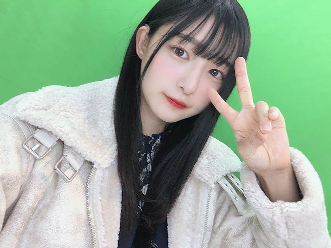 我妻ゆりかさんのインスタグラム写真 - (我妻ゆりかInstagram)「これは成田空港のプリ機の中！  沖縄行きの飛行機逃しちゃってまた購入したんだけど時間が有り余ったから遊んでました((ﾎﾞｿｯ」12月16日 18時23分 - wagatsuma_yurika