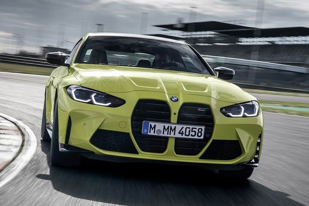 BMW Japanさんのインスタグラム写真 - (BMW JapanInstagram)「ついにBMWオンライン・ストアで、次世代電気自動車ニューBMW iX、ニューBMW M3 / M4のプレオーダー開始。  未来への革新。それは、ヴィジョンから生まれ、eモビリティによって具現化された一台、次世代電気自動車ニューBMW iX。  “駆けぬける歓び”を実現するニューBMW M3 / M4。  そんな最新のモデルを、BMWオンライン・ストアでプレオーダーを受付開始いたします。  いつでも、どこにいても。 お車選び・ご購入を愉しんでいただける新しい購入体験がここに。  @bmwjapan アカウントのトップからURLをタップ。公式Webサイトより、詳細をご覧いただけます。  #THEiX #電気自動車 #EV #サステイナブル #プレオーダー #THEM3 #THEM4 #BMWM #BMW #BMWJapan #駆けぬける歓び」12月16日 18時30分 - bmwjapan