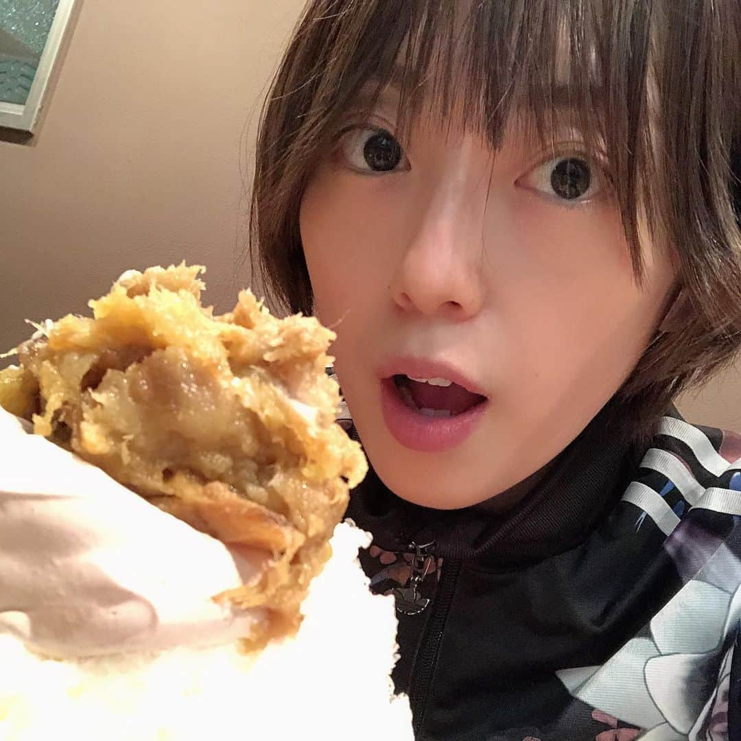 沢井美優さんのインスタグラム写真 - (沢井美優Instagram)「まえがみぼさぼさこだね😳﻿ やきいもですよ〜🍠あんまい🧡﻿ ﻿ #沢井はかき氷でできています ﻿ #沢井はかき氷です #🍧#氷女 ﻿ ﻿ #氷舎mamatoko さん﻿ ﻿ ﻿ #かき氷 #かき氷大好き #かきごーらー ﻿ #かき氷部 #かき氷巡り #かき氷マニア﻿ #shavedice #sweets #love #yummy﻿ #かき氷は人を幸せにする #🧡﻿ #甘いものは人を幸せにする﻿ ﻿ ﻿ #笑顔溢れる毎日を ﻿ #あなたも #わたし﻿ #明日もきっと素敵な一日 ﻿ ﻿ #生きている #それだけで﻿ #日々 #勉強になる #🧐」12月16日 18時40分 - sawai_miyuu