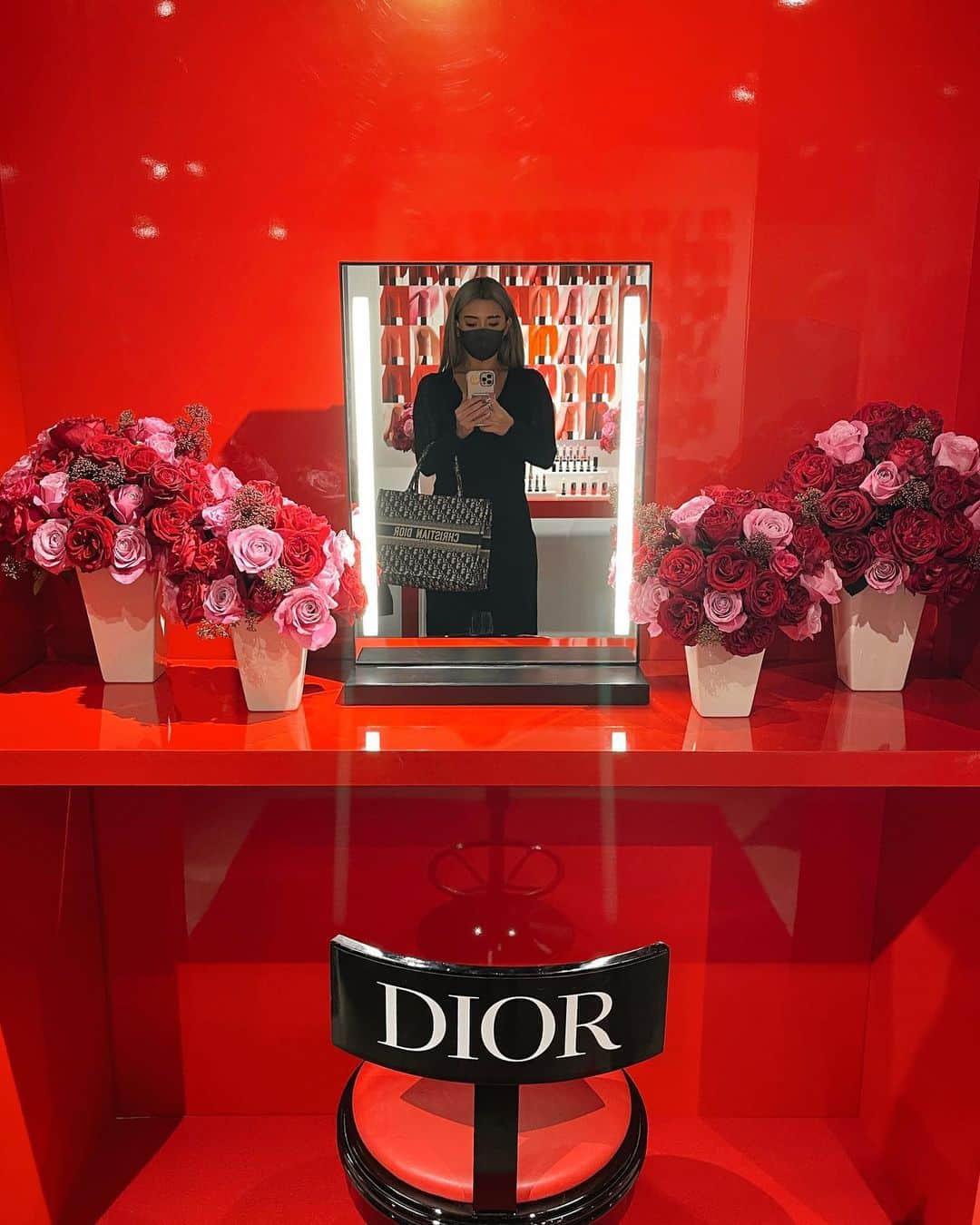 植野有砂さんのインスタグラム写真 - (植野有砂Instagram)「Rouge Dior 2021💄I love their new textures 🥰 @diormakeup の#ルージュディオール がリニューアルしたパッケージングになり、新しいテクスチャも程よいマットやシャインなど使いやすいのがいっぱいでした💄💗ルージュ ディオール バームも新登場で、鞄に入れてると差をつけられるアイテム😉✨」12月16日 18時58分 - alisaueno