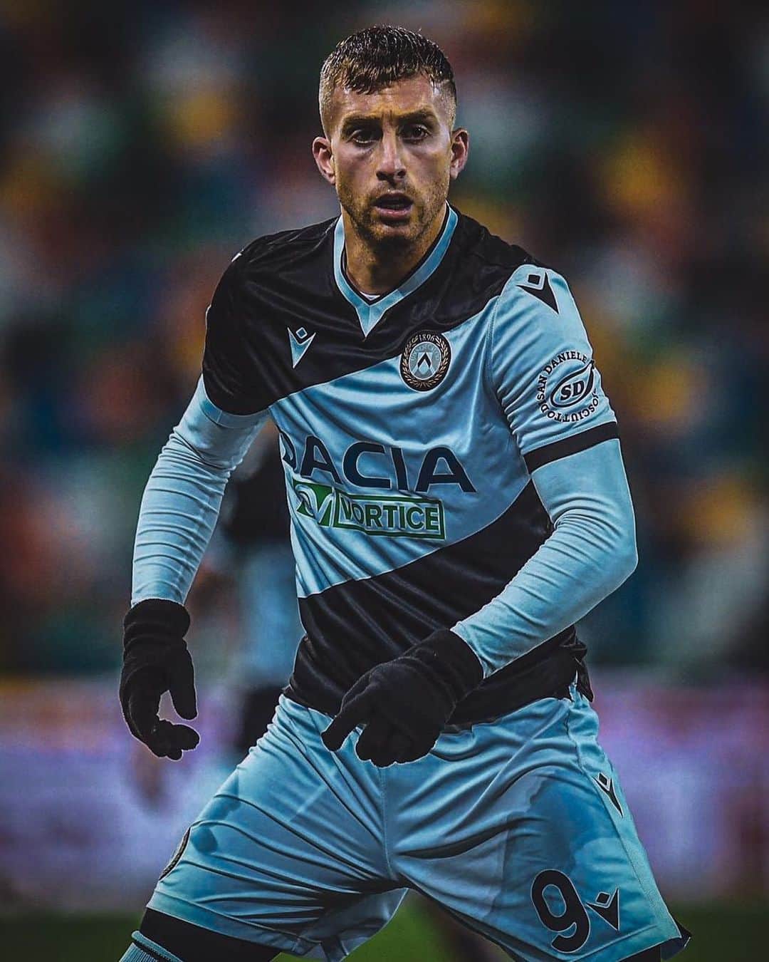 ジェラール・デウロフェウのインスタグラム：「Ci abbiamo provato fino all’ultimo minuto, mi piace il carattere e la voglia di vincere della squadra in tutte le partite. Ora prepariamoci per domenica che ci aspetta un’altra bella battaglia. 🤙」