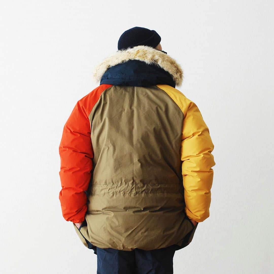 のインスタグラム：「［ #10倍ポイント開催中！] Nigel Cabourn / ナイジェル ケーボン "CRAZY EVEREST PARKA" ¥528,000- _ 〈online store / @digital_mountain〉 https://www.digital-mountain.net/shopdetail/000000012815/ _ 【オンラインストア#DigitalMountain へのご注文】 *24時間受付 *15時までのご注文で即日発送 *1万円以上ご購入で送料無料 ・商品のお問い合わせ tel：084-973-8204 ・カスタマーサポート (返品/交換やサイトの利用方法に関するお問い合わせ) tel : 050-3592-8204 _ We can send your order overseas. Accepted payment method is by PayPal or credit card only. (AMEX is not accepted)  Ordering procedure details can be found here. >>http://www.digital-mountain.net/html/page56.html _ #NigelCabourn #ナイジェルケーボン _ 本店：#WonderMountain  blog>> http://wm.digital-mountain.info/ _ 〒720-0044  広島県福山市笠岡町4-18 JR 「#福山駅」より徒歩10分 #ワンダーマウンテン #japan #hiroshima #福山 #福山市 #尾道 #倉敷 #鞆の浦 近く _ 系列店：@hacbywondermountain _」