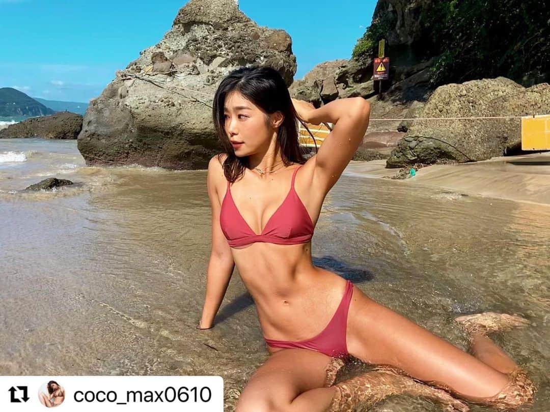 のインスタグラム：「@coco_max0610  ・・・ 来年の夏はもっと海に行きたい🐠 ・ ・ #白浜 #下田 #伊豆旅行  #フィグラ女子 #ブラジリアンビキニ  #筋トレ女子 #筋肉女子 #腹筋女子 #ワークアウト女子 #ベストボディジャパン #グラビアアイドル #bestbodyjapan #お尻トレーニング #美尻 #ダイエット垢  #セルフィー #likeforlikes #フィットネススター #fwj #npcj #お尻トレ #美容垢 #belfie #レースクイーン #桃尻 #ビジョヒ」