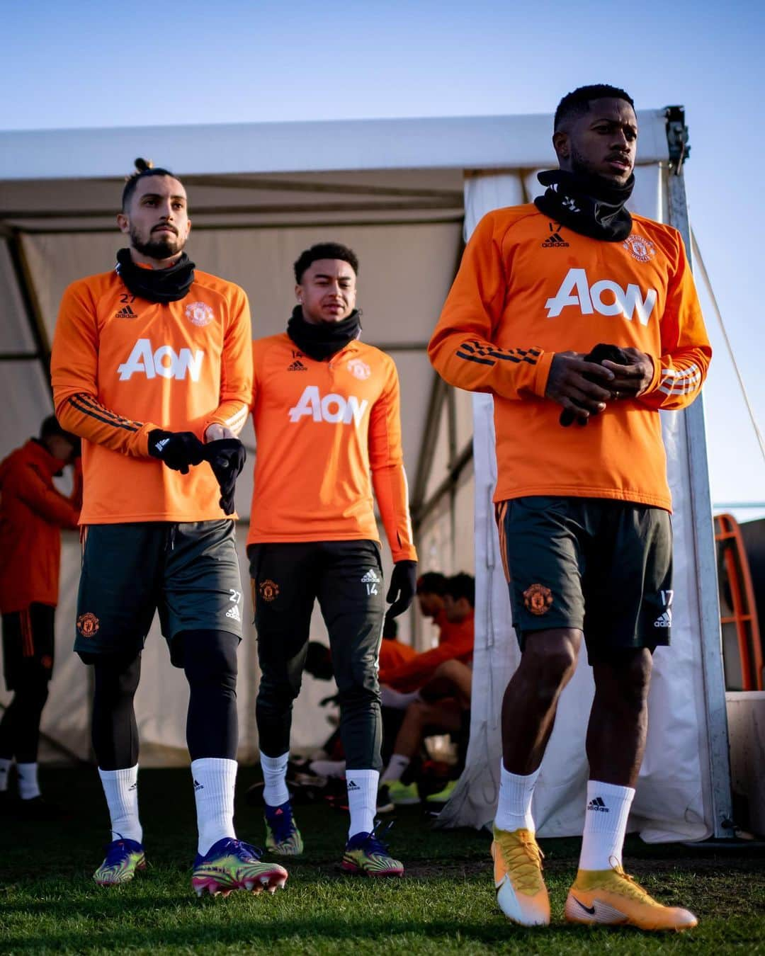 マンチェスター・ユナイテッドさんのインスタグラム写真 - (マンチェスター・ユナイテッドInstagram)「Time to suit up 🔶🧤 #MUFC」12月16日 20時01分 - manchesterunited