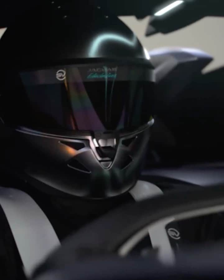 Jaguarのインスタグラム