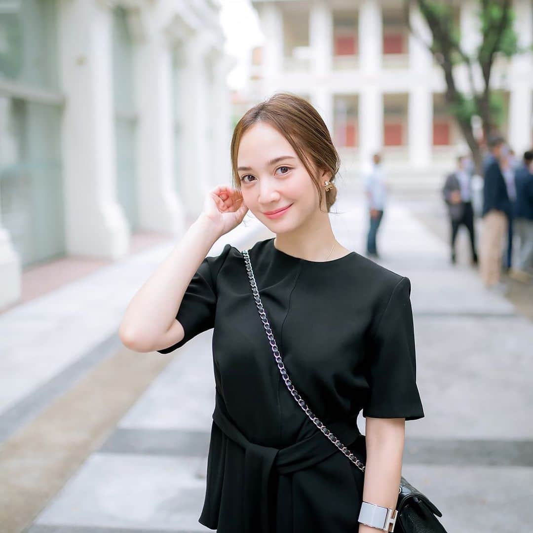 インヤのインスタグラム：「🖤 ✨ cr. @thanespra」