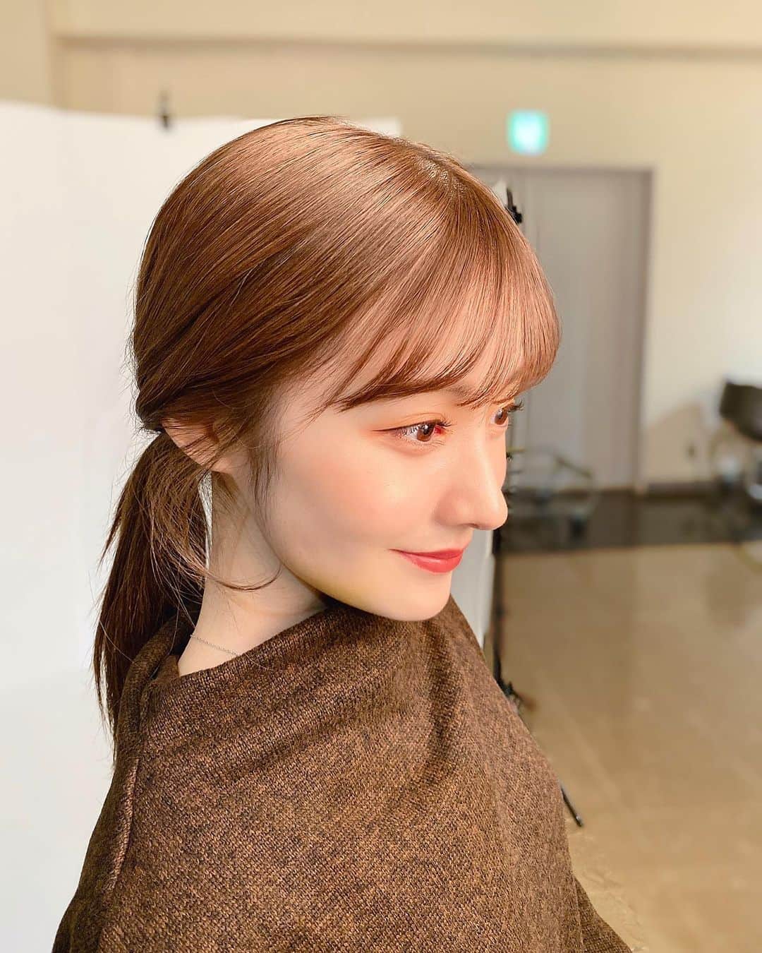 加藤美南さんのインスタグラム写真 - (加藤美南Instagram)「UNIQLOで990円だった！ 首から肩にかけての形が好き🧚🏻 あと500円のスカートも買った🥳 (親知らず抜いたからちょっとアザみたいになってる🦷)」12月16日 20時07分 - minamikato_0115