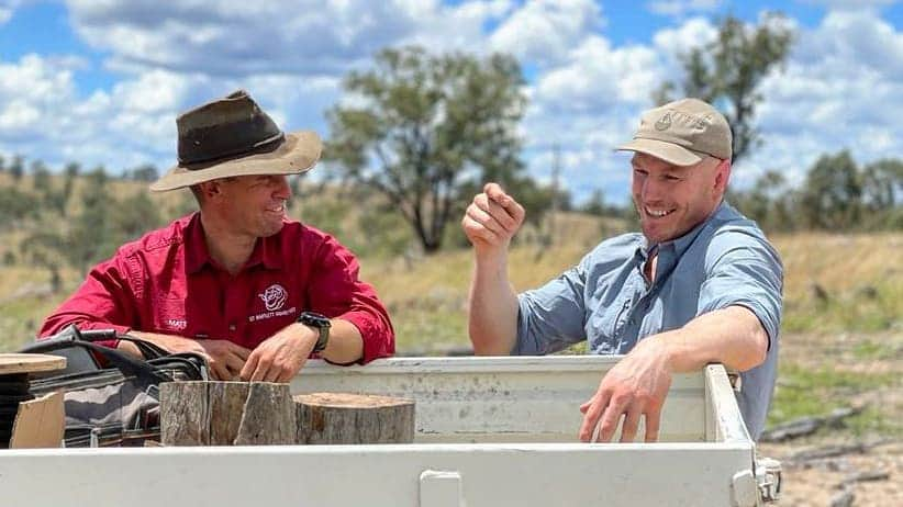 デビッド・ポーコックさんのインスタグラム写真 - (デビッド・ポーコックInstagram)「In Queensland learning more about the drought they've had over the last few years. Devastating for a lot of farming communities and many of them now face a tough road out of it, despite the rains. Thanks to Matt and Jess for having us at their place and showing us around.」12月17日 7時05分 - davidpocock