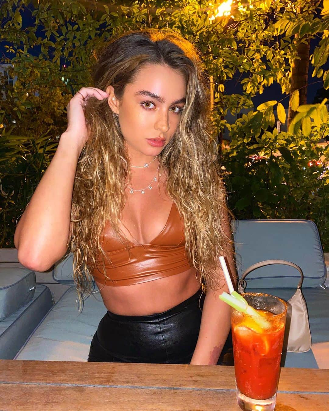 Sommer Rayさんのインスタグラム写真 - (Sommer RayInstagram)「does a bloody mary count as a salad.. asking for a friend」12月17日 5時49分 - sommerray