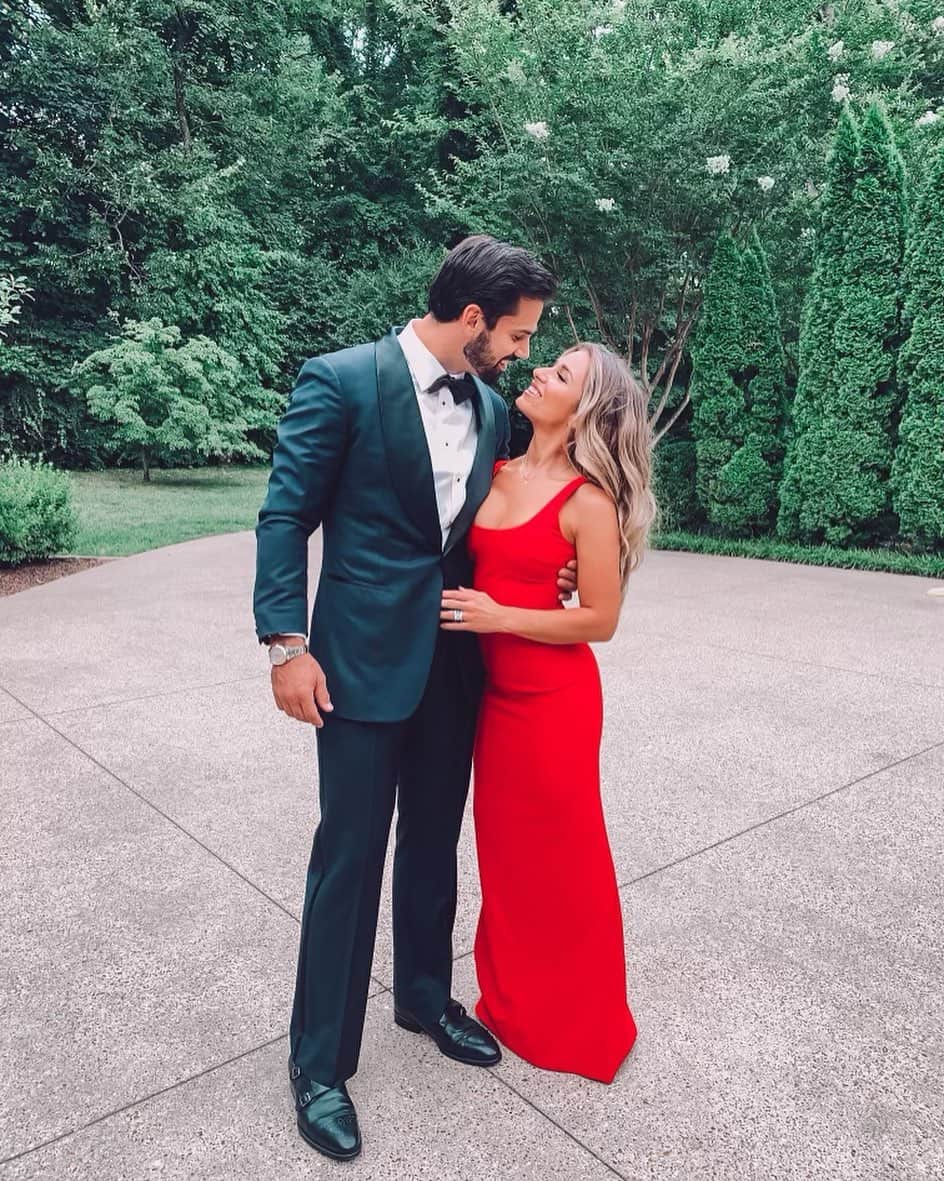 Jessie Jamesさんのインスタグラム写真 - (Jessie JamesInstagram)「I miss getting dressed up with you and going dancing✨ #2021goals」12月17日 6時35分 - jessiejamesdecker