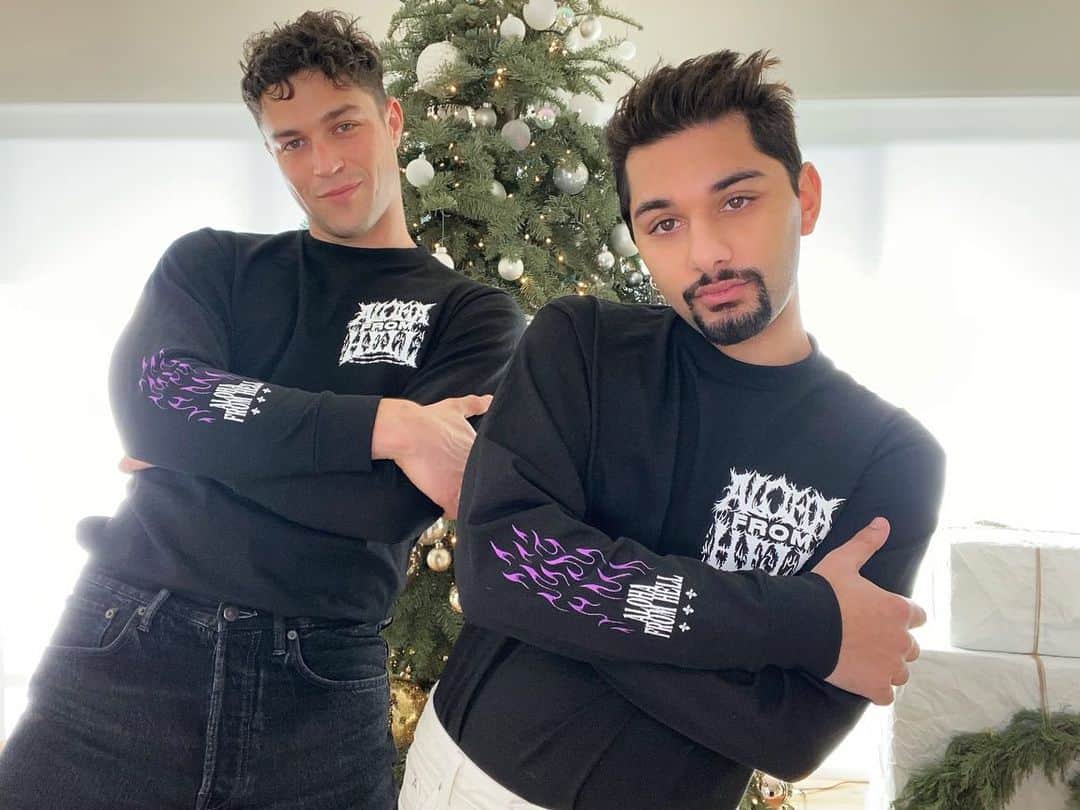 マイルズ・マクミランのインスタグラム：「Aloha from Hell merch yall! @alohafromhell sales benefit @plannedparenthoodla sold on @depop link in bio」