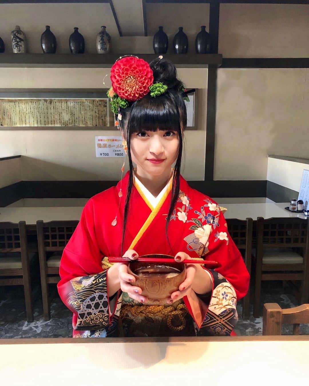 谷口萌衣子さんのインスタグラム写真 - (谷口萌衣子Instagram)「成人式の時の写真載せちゃう！  ファイナルイベントでも、とっても素敵な振袖を着ます。 楽しみにしていてください☺︎🇯🇵  あと4日！！  ファイナルイベントは初のオンライン開催です。 YouTubeと17liveにて配信！>>どちらも「ミスキャンパス立命館2020」で検索すると出てくるので、事前登録してみてください✔️  #ミスキャンパス立命館 #成人式　#振袖」12月16日 21時56分 - moeko_taniguchi