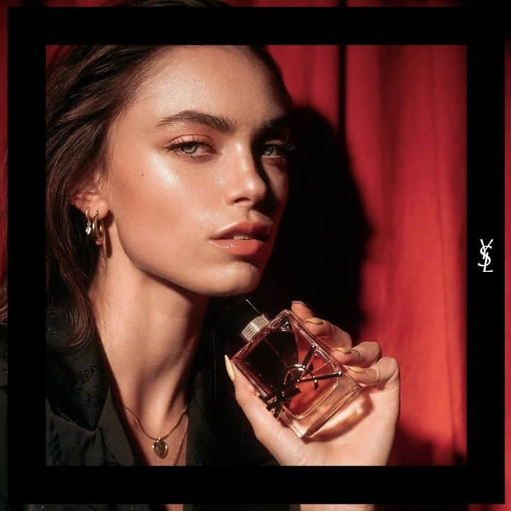 Yves Saint Laurent Beautyさんのインスタグラム写真 - (Yves Saint Laurent BeautyInstagram)「Gift a moment of freedom to yourself and to your loved ones! Celebrate with LIBRE. @charleenweiss #yslbeauty #libre #iamlibre」12月16日 21時58分 - yslbeauty