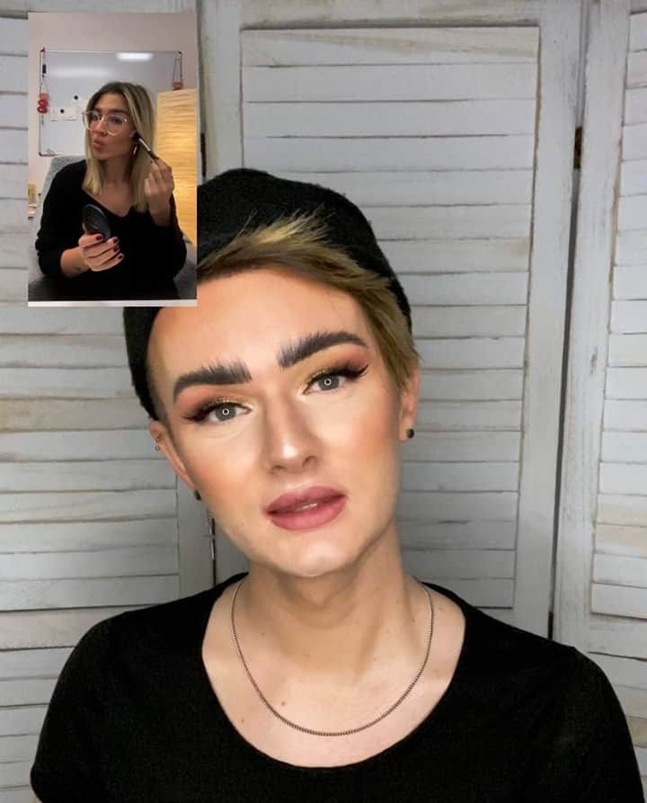 M·A·C Cosmetics Deutschlandさんのインスタグラム写真 - (M·A·C Cosmetics DeutschlandInstagram)「Immer an Eurer Seite - auch im Lockdown sind wir selbstverständlich stets für Euch da und laden Euch ganz herzlich ein, unsere Artists in einem virtuellen Make-Up Termin zu besuchen!  Diese 20 minütigen Termine sind komplett kostenlos und Du bekommst sogar am Ende des Services einen 20% Code per Mail zugeschickt! OMG! 😍 ❤️   Buchen könnt Ihr den Termin direkt über den Link in unserer Bio und in unserem Hightlight "VIRTUAL SERVICES" findet Ihr noch viele weitere Infos!  Wir freuen uns auf Euch! ❤️ #MACMEUP #MACVirtualServices」12月16日 22時00分 - maccosmeticsgermany