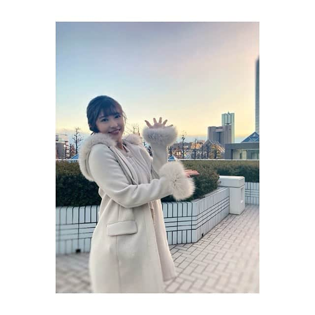 山岸愛梨さんのインスタグラム写真 - (山岸愛梨Instagram)「久々のソライロ中継担当でした。毎月16日16時16分に空を見上げるソライロの日も今年最後！2021年はどんな空が見られるかなぁ。  #ソライロ　#ソライロの日　#気象キャスター」12月16日 22時27分 - airi_yamagishi