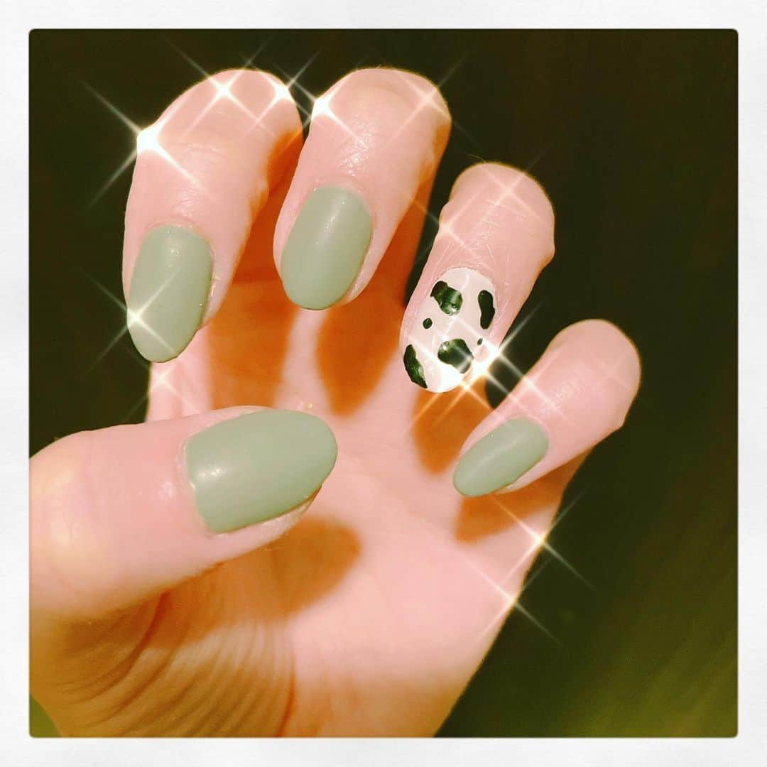 ますぶちさちよさんのインスタグラム写真 - (ますぶちさちよInstagram)「#セルフネイル #ネイル　#nail」12月16日 22時36分 - sachiyomasubuchi___